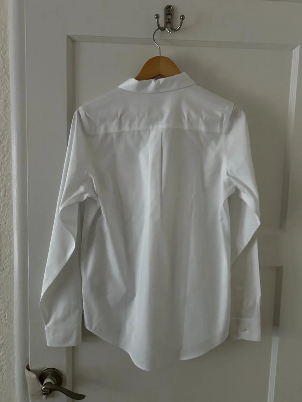 LL Bean Women's White Button Down Shirt XS Tall - Picture 3 of 3